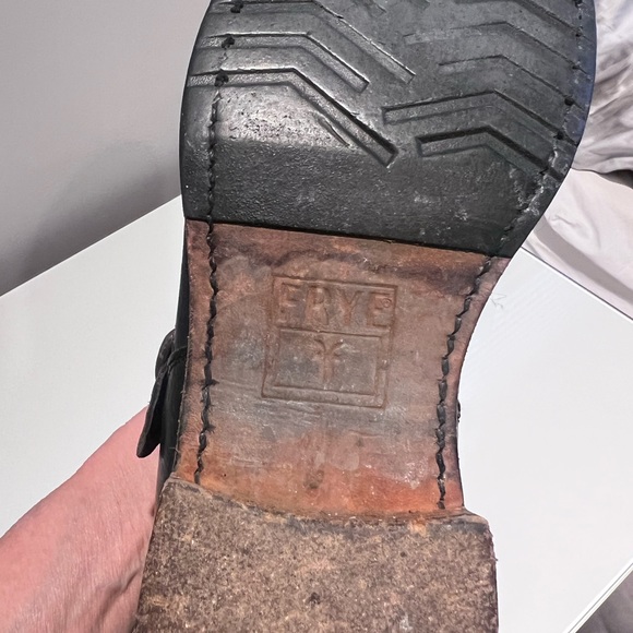 Good condition black leather boots. - Picture 8 of 8